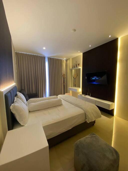 Nagoya Thamrin Apartment High Floor With View المظهر الخارجي الصورة