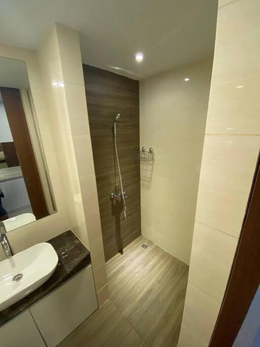 Nagoya Thamrin Apartment High Floor With View المظهر الخارجي الصورة
