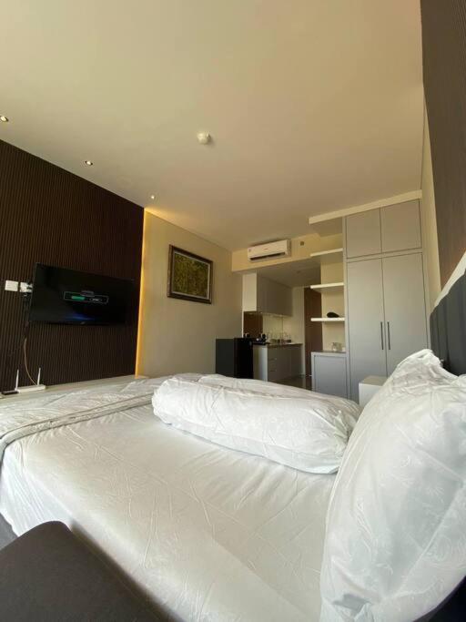 Nagoya Thamrin Apartment High Floor With View المظهر الخارجي الصورة