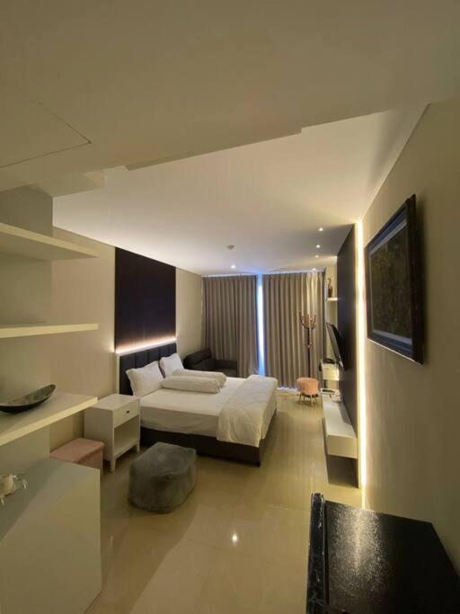 Nagoya Thamrin Apartment High Floor With View المظهر الخارجي الصورة