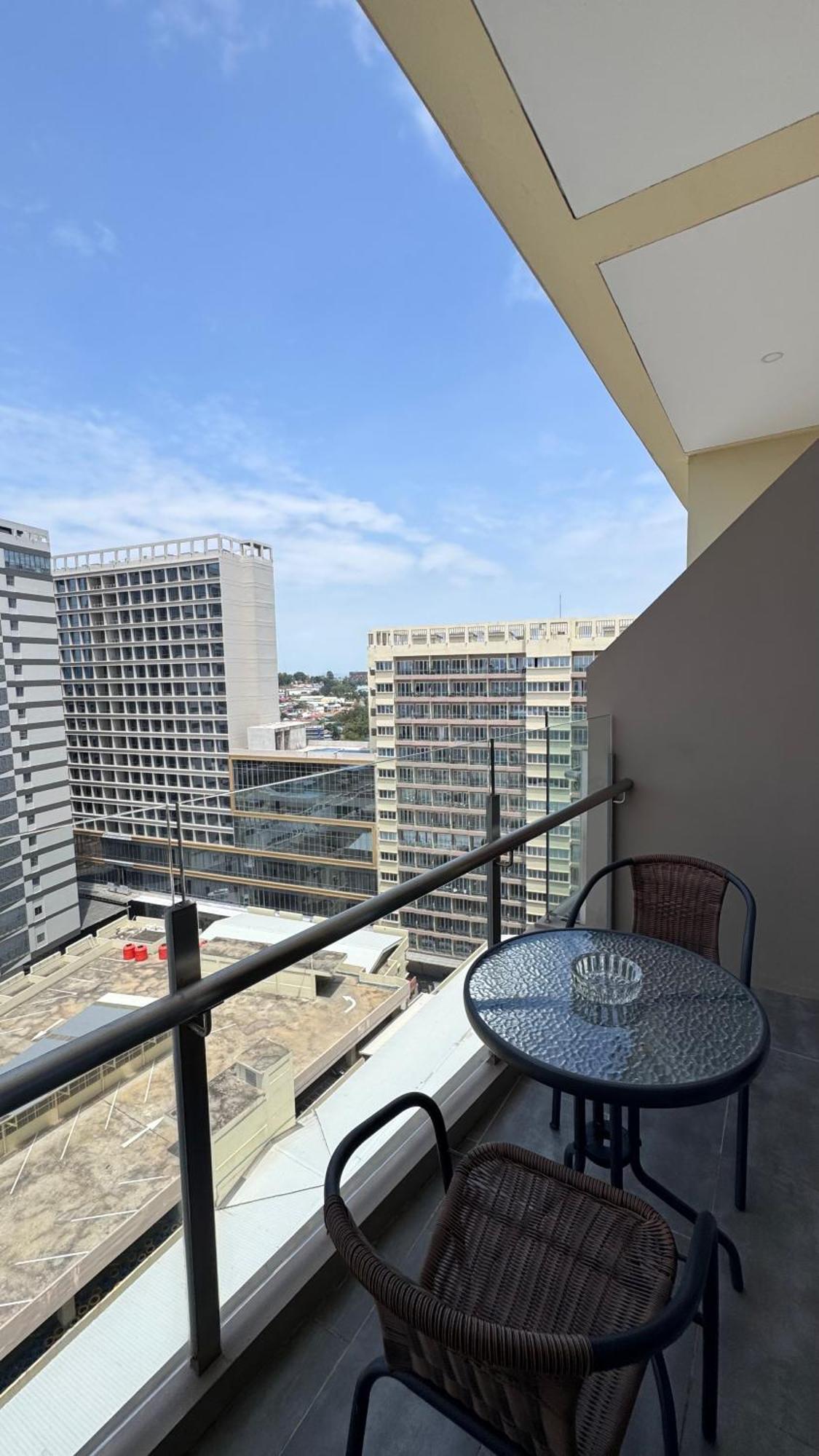 Nagoya Thamrin Apartment High Floor With View المظهر الخارجي الصورة