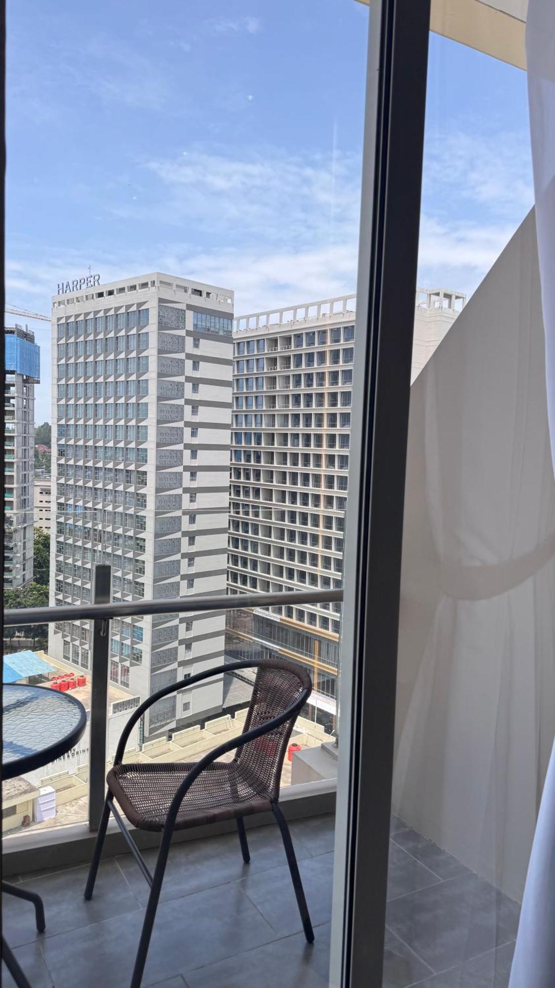 Nagoya Thamrin Apartment High Floor With View المظهر الخارجي الصورة